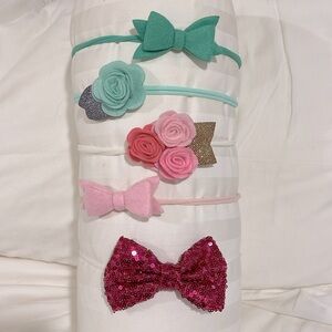 SET OF 4 SOFT FELTED FLOWERS & BOWS + 1 BONUS FUCHSIA BOW SEQUINS HEADBANDS OSFM